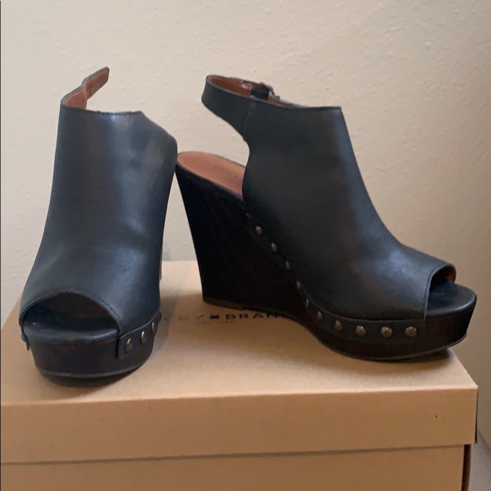 Lucky Brand studded black wedges